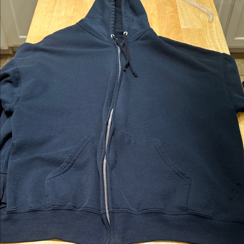 Fruit of the Loom Men's Navy Zip-Up fleece jacket. - Picture 15 of 16
